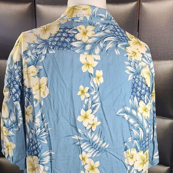 Bishop Apparel shirt    - Picture 4 of 5